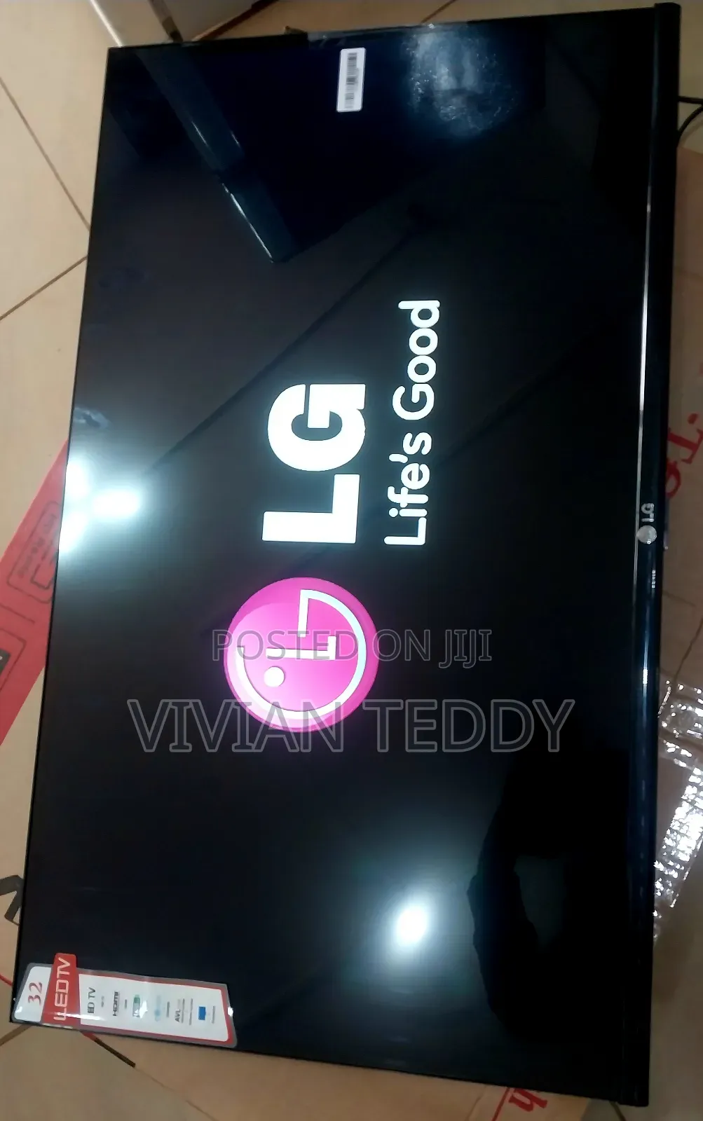 32 Tv Lg Flat Screen in Agood Condition