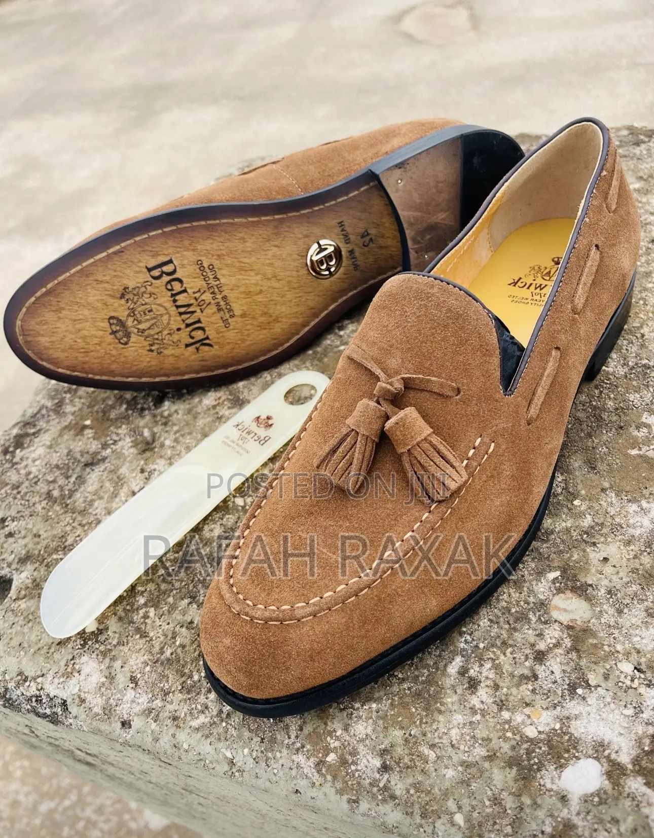 Men’S Classic Brown Berwick Suede Tassel Loafers