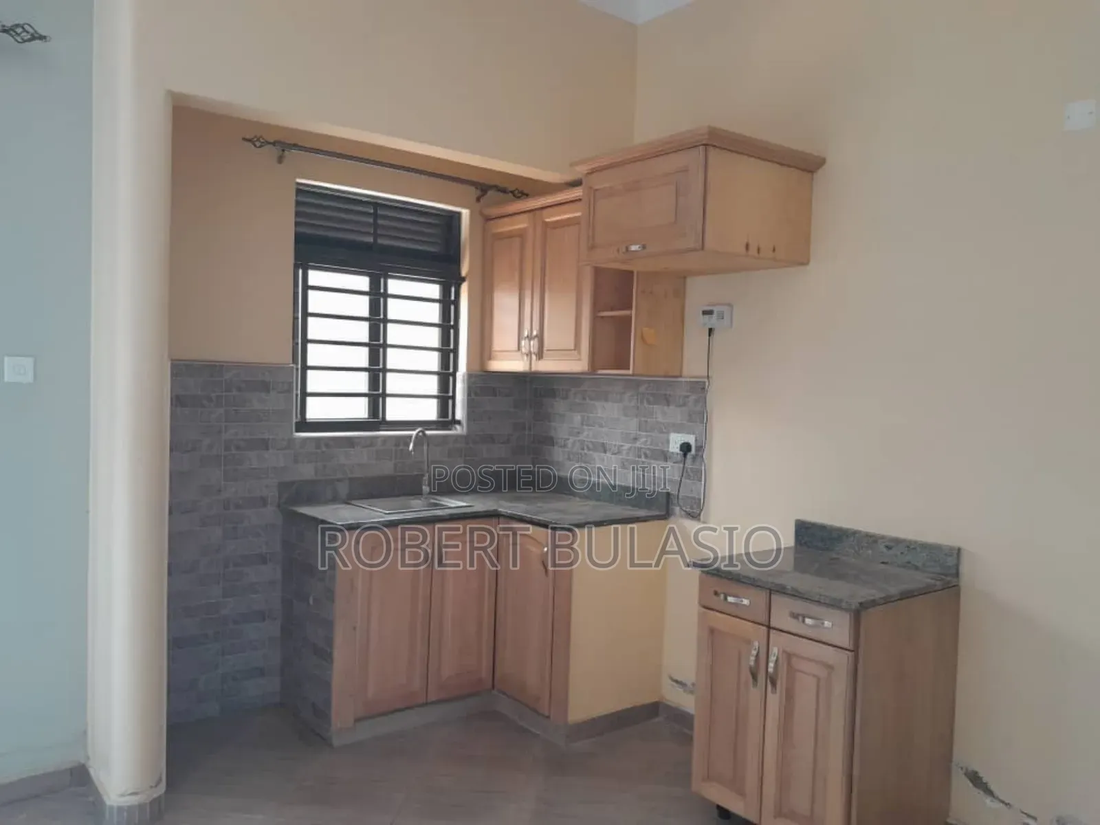 1bdrm House in Kira for rent