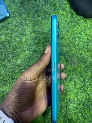 Infinix Hot 12 play 64 GB Blue