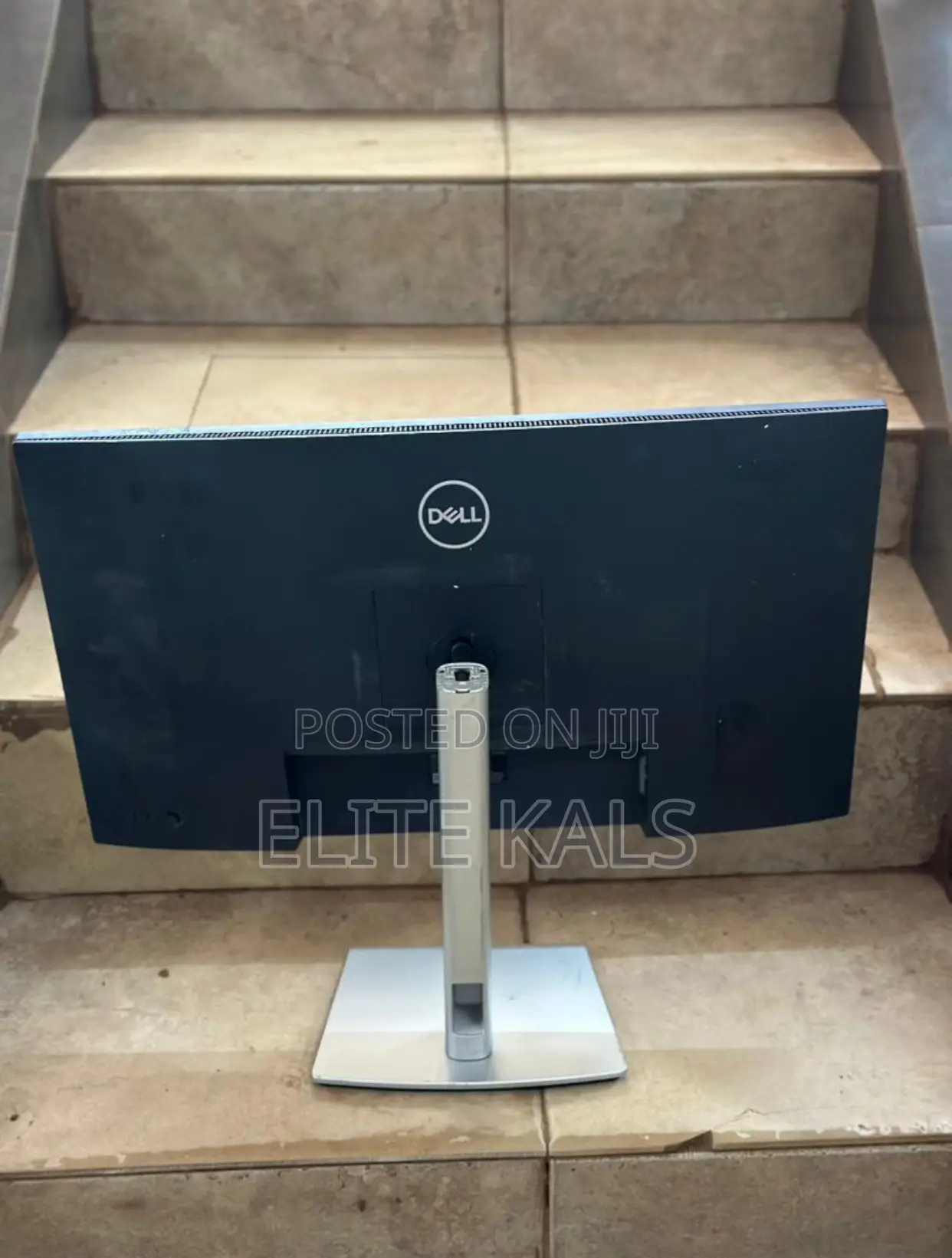 27 Inches Monitor