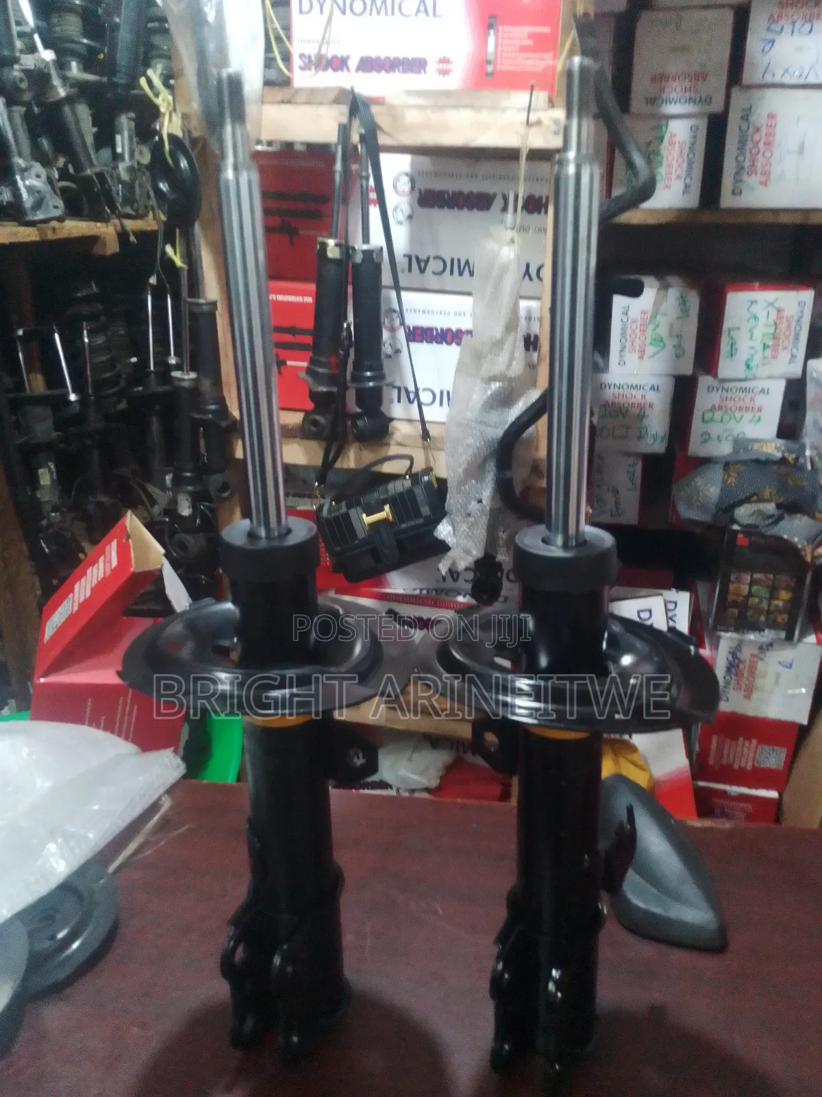 Front Shock Absorbers for Corolla Fielder.