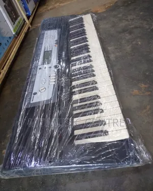 Yamaha PSR E-213 Keyboard
