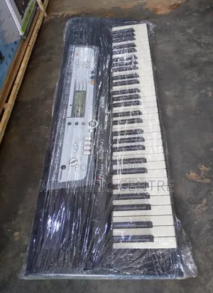 Yamaha PSR E-213 Keyboard