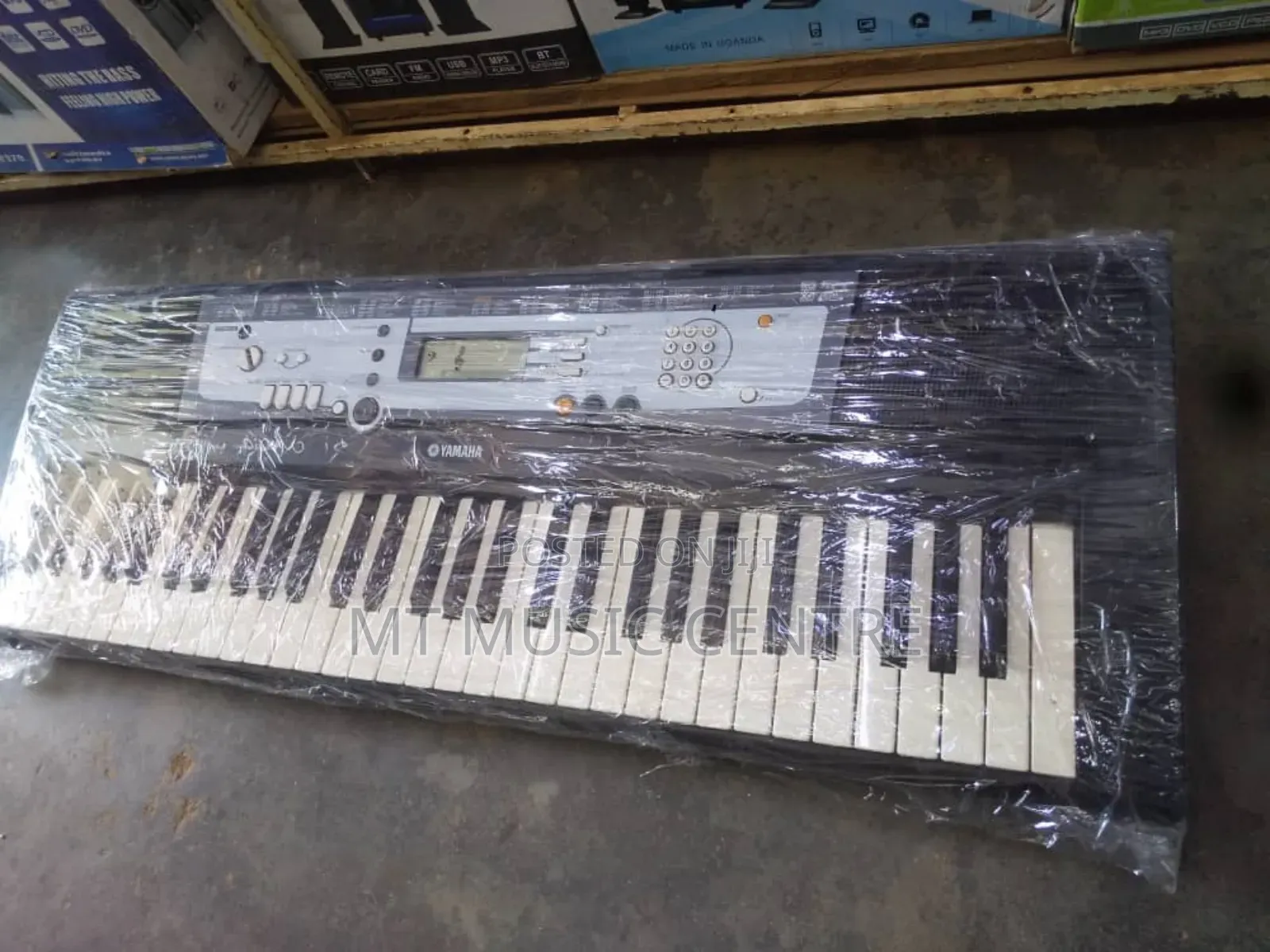 Yamaha PSR E-213 Keyboard