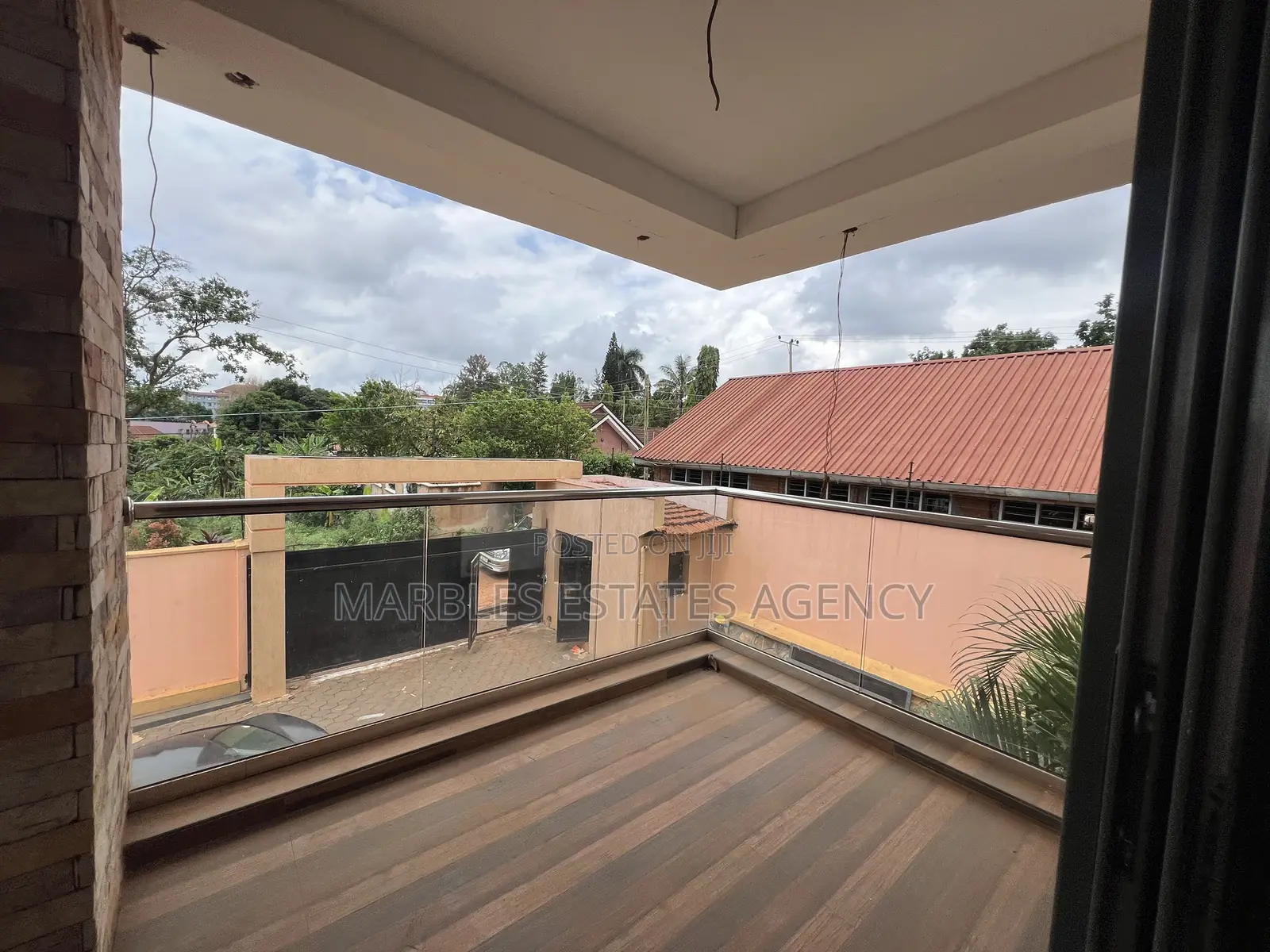 5bdrm House in Kigowa, Central Division for sale