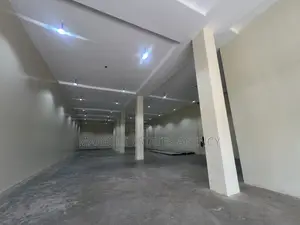 Warehouse and Showroom for Rent in at Industrial Area.