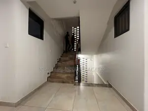 Warehouse and Showroom for Rent in at Industrial Area.