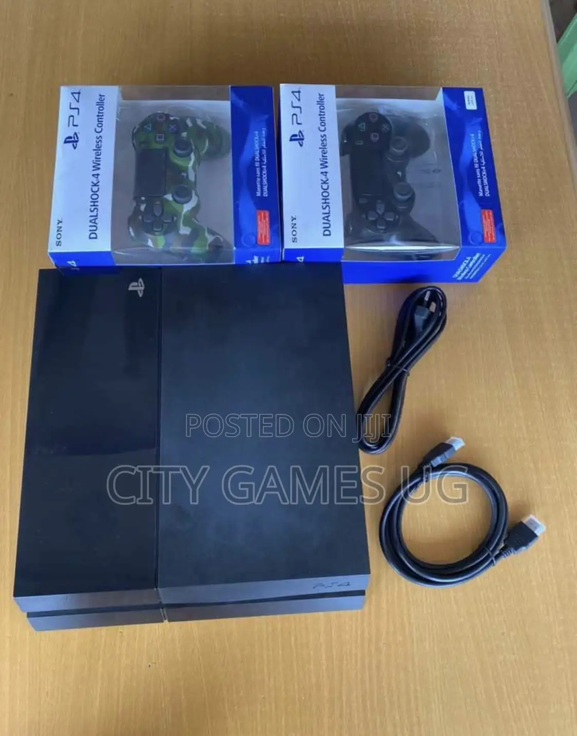 Playstation 4:- 2 Controllers