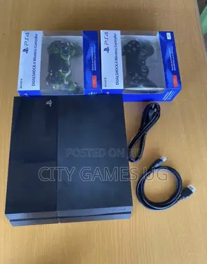 Playstation 4:- 2 Controllers