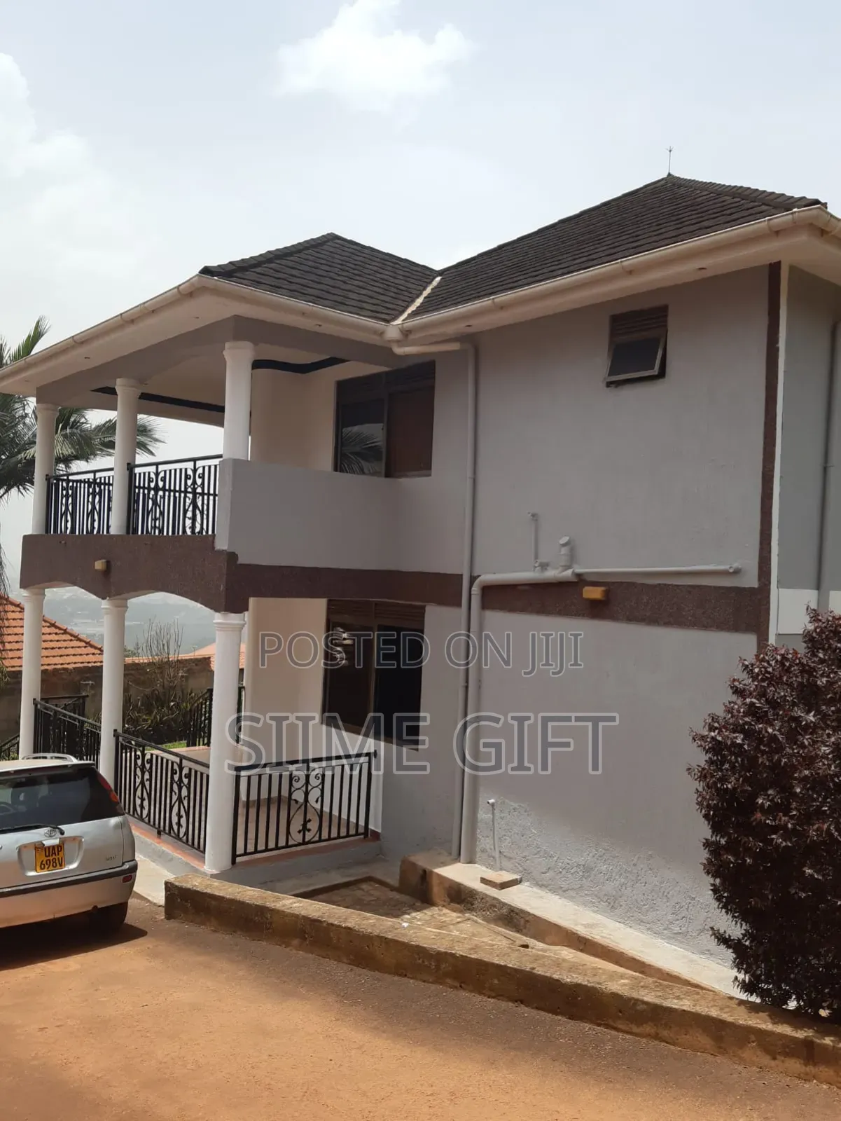6bdrm Maisonette in Danrose Close, Central Division for sale