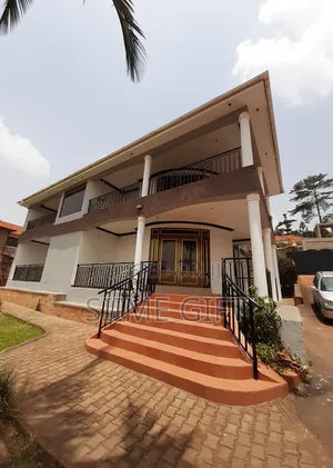 6bdrm Maisonette in Danrose Close, Central Division for sale