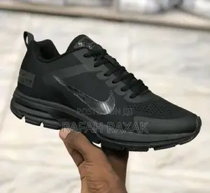 Black Nike Air Zoom Structure 17 Trainer Running Sneakers