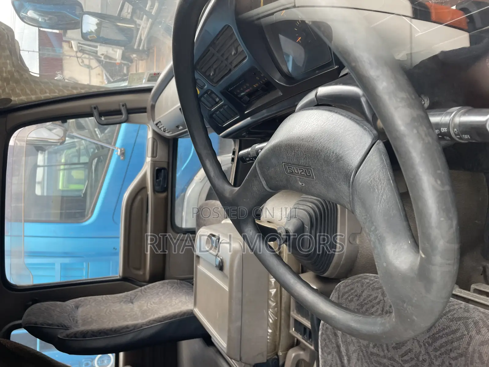Isuzu Low Bed