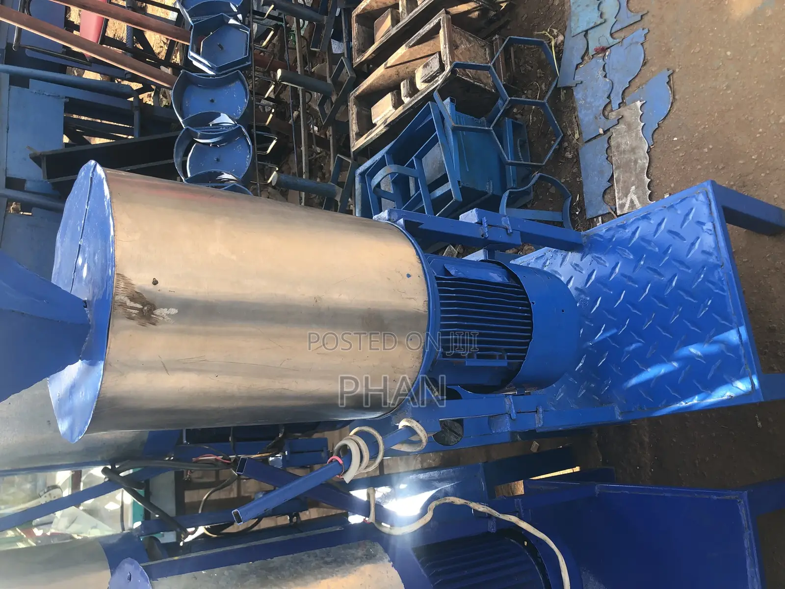 Gnuts, Odi, Kiboli Grinding and Manufacturing Machine