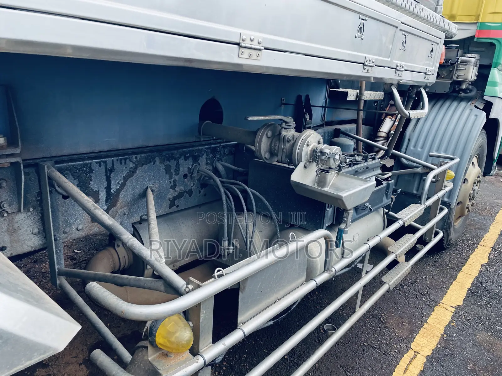 Milk Tank Truck
