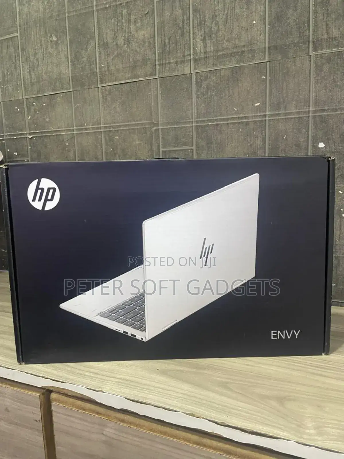 New Laptop HP Envy X360 8GB Intel Core I5 SSD 512GB