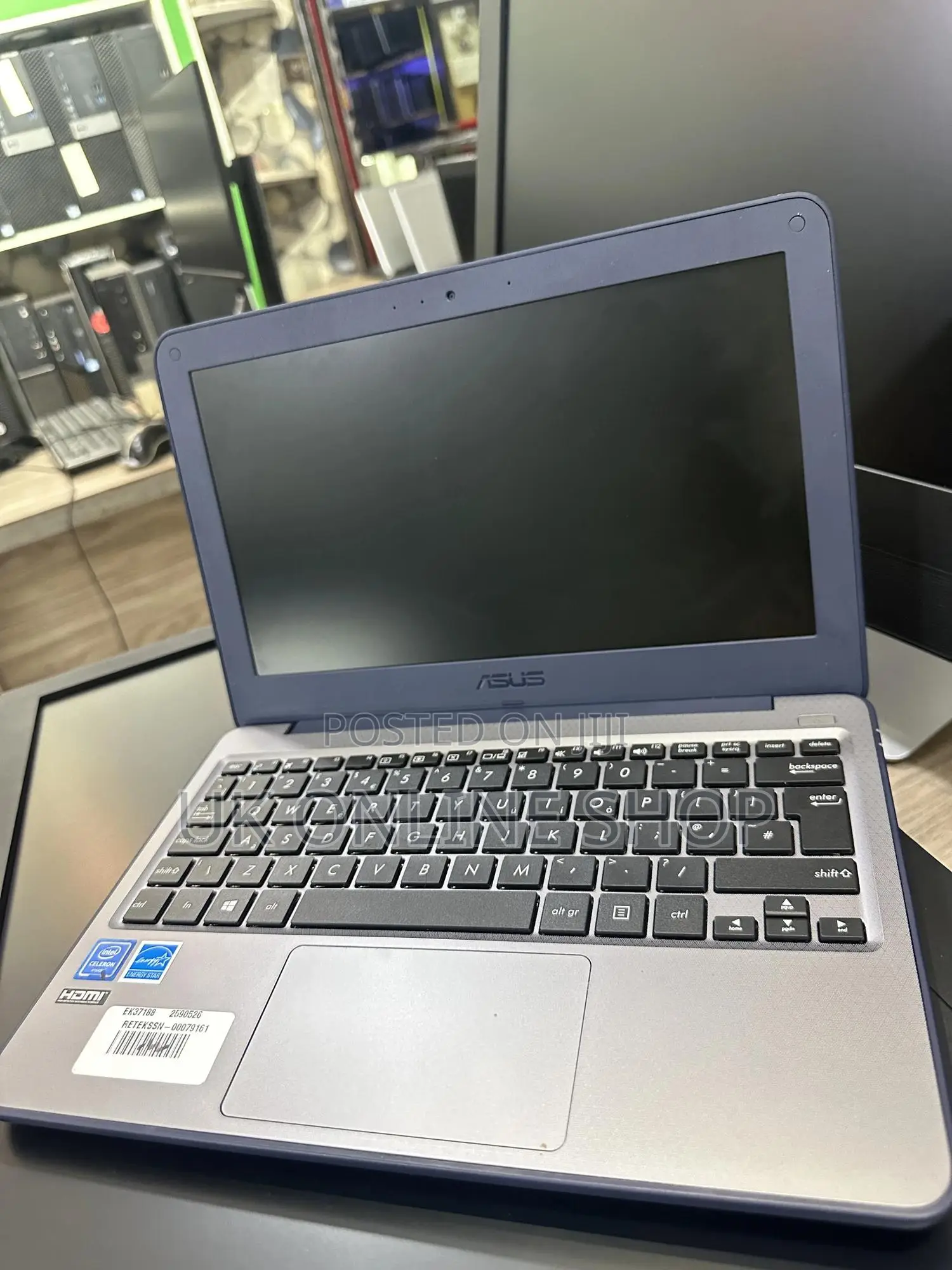 Laptop Asus VivoBook W202 4GB Intel Pentium HDD 60GB