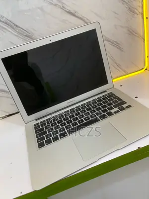 Laptop Apple MacBook Air 8GB Intel Core I5 SSD 128GB