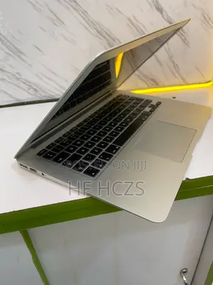 Laptop Apple MacBook Air 8GB Intel Core I5 SSD 128GB