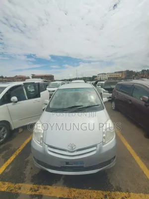 Toyota Passo Sette 2010 Silver