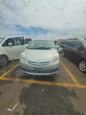 Toyota Passo Sette 2010 Silver