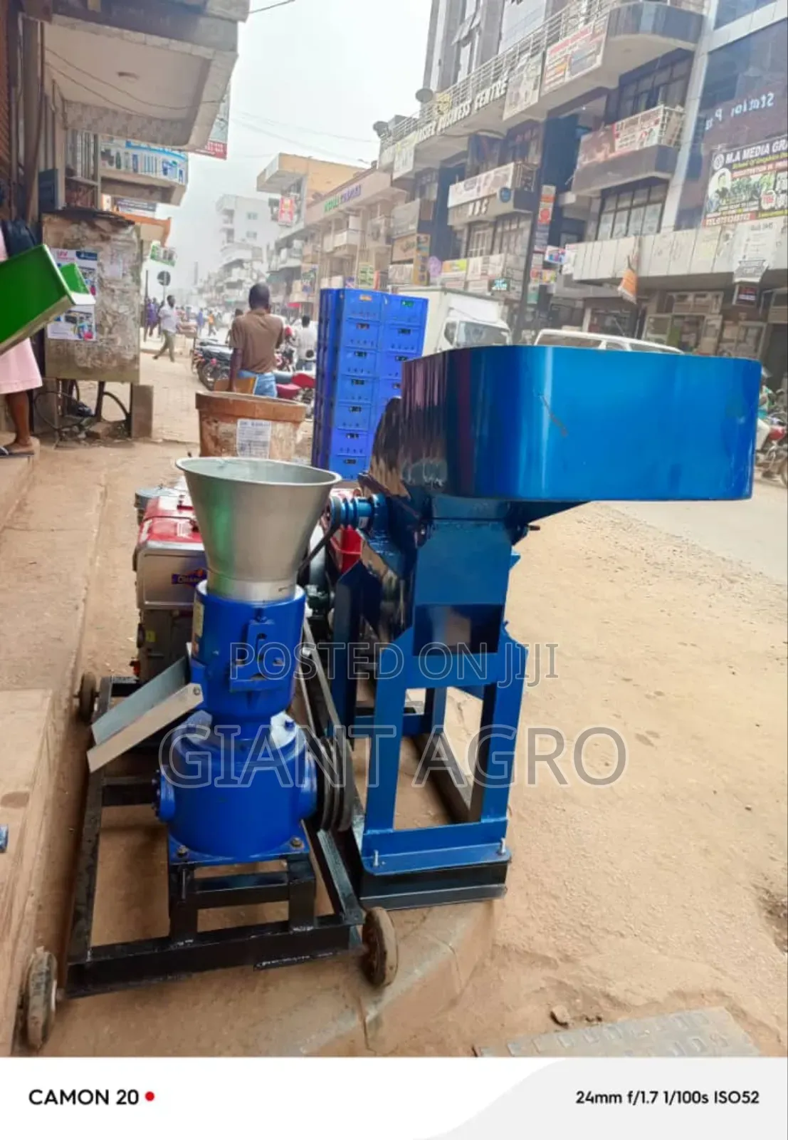 Feed Mill Machine With 20hp Engine