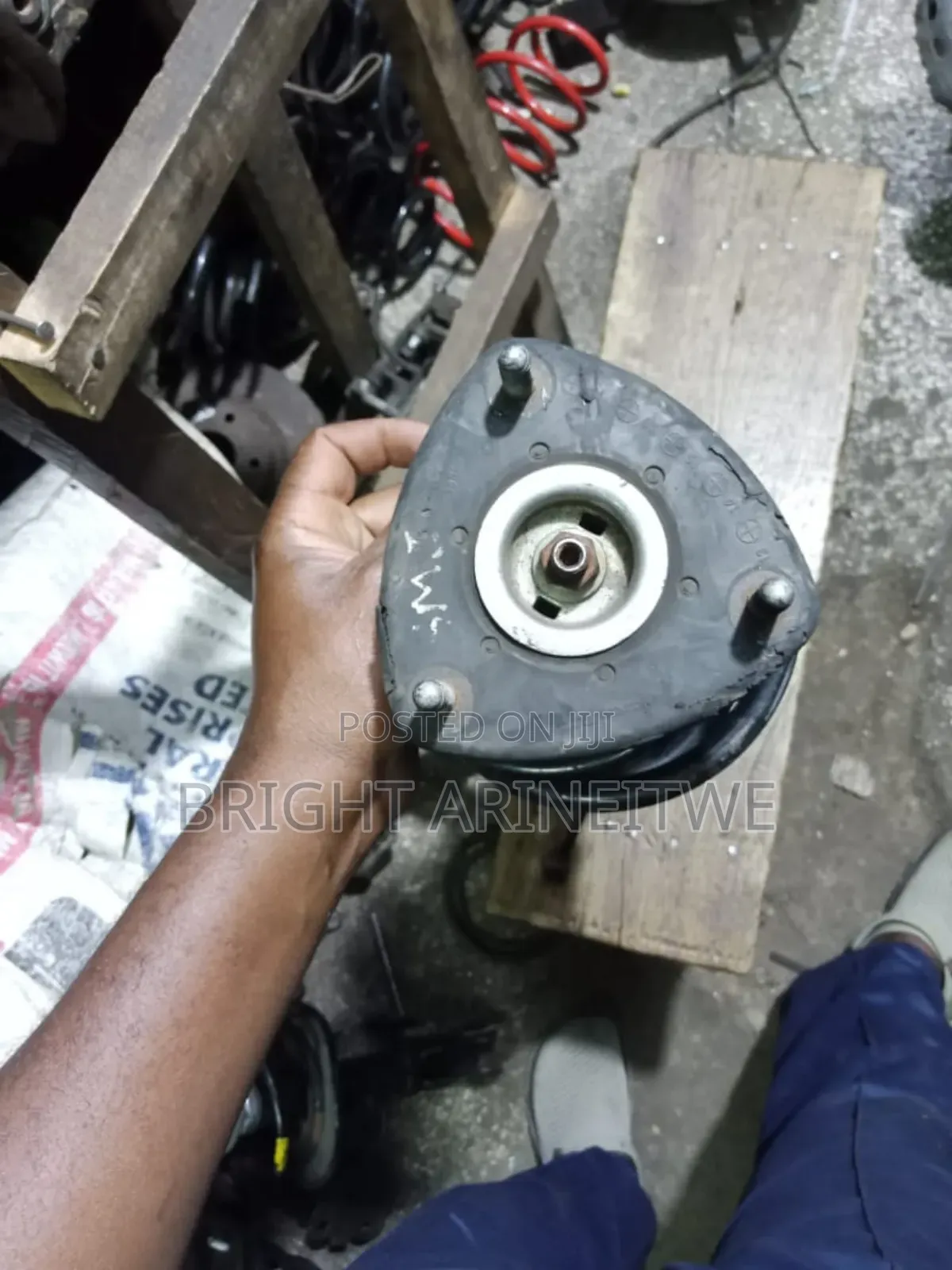 Front Shock Absorbers for Mazda Cx5.