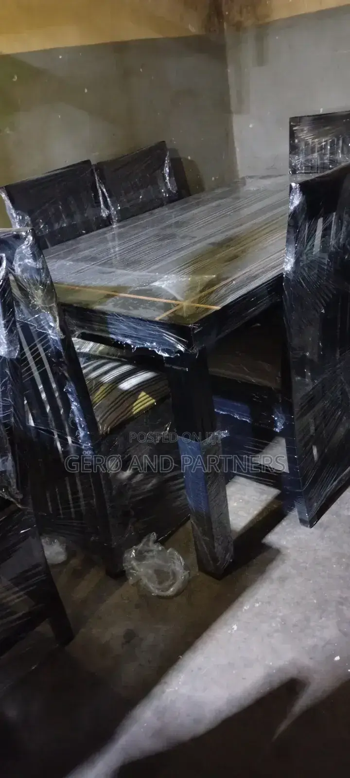 Easy Dining Table Seater