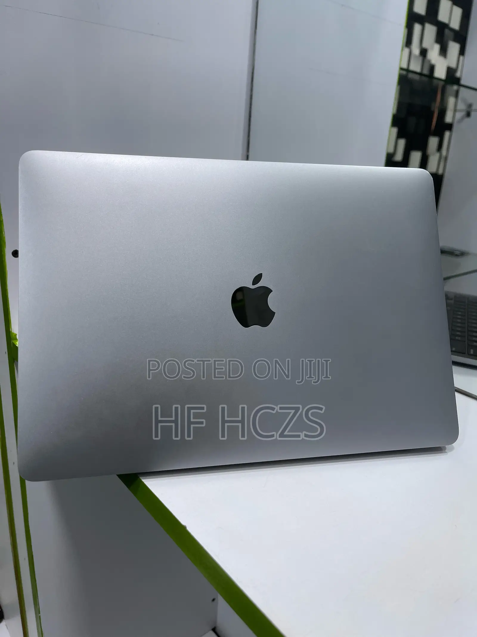 Laptop Apple MacBook Pro 8GB Intel Core i5 SSD 256GB