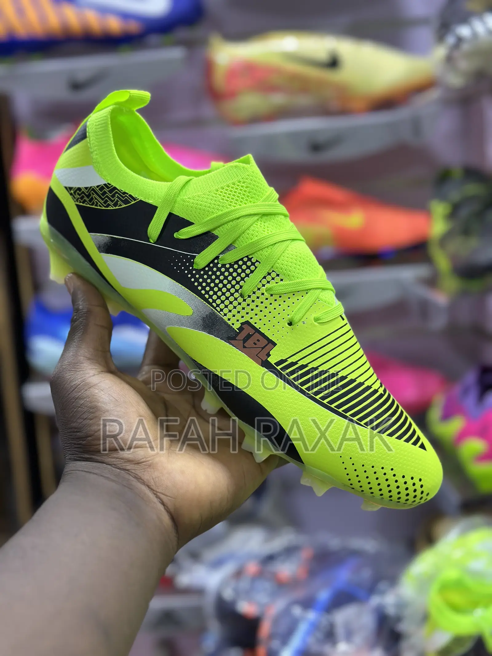 Men’S Classic TBL Low Firm Ground Light Green Football Boots