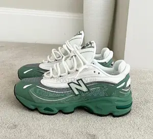 New Balance 1000 Mallard Green Sneakers