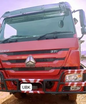 Photo - (12t) Sinotruck Ubk Good Conditions for Sale