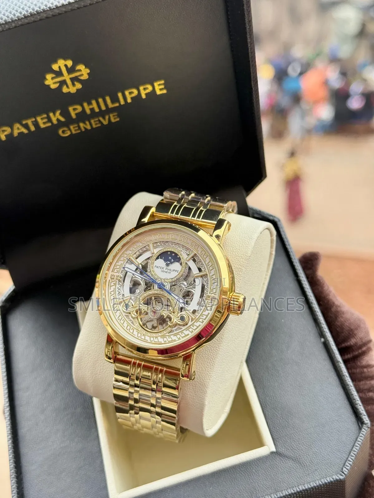 Patek Philippe Geneva Golden Strapped Wrist Gift Box Watch