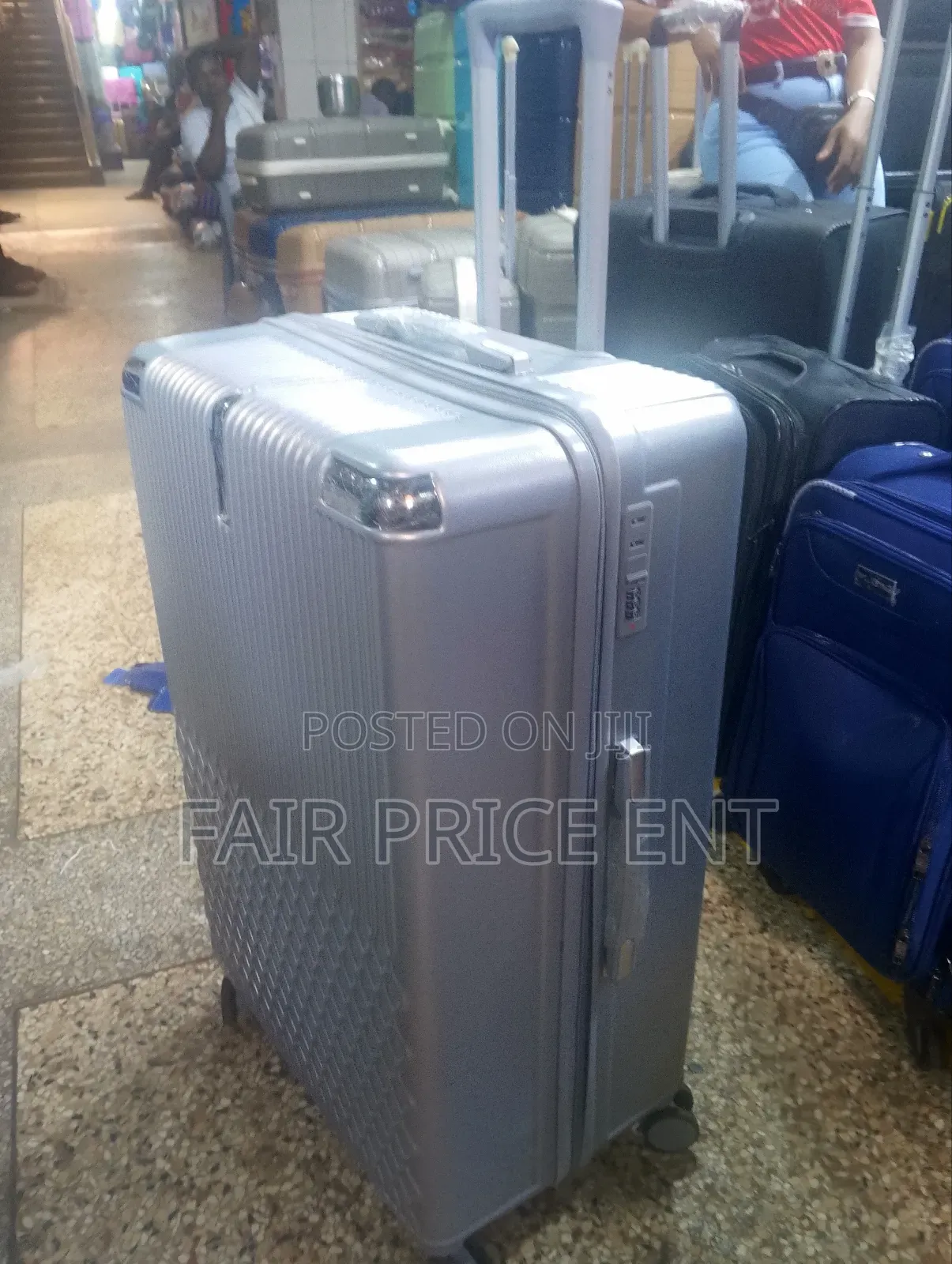 Rubber Plastic Suitcase .Extra Large. ( Silver)