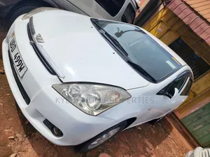 Photo - Toyota Wish 2005 White