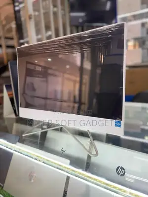 New HP 200 G4 22 All-in-One 8GB Intel Core I3 SSD 256GB