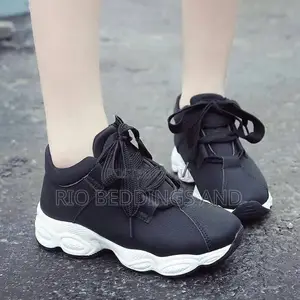 Ladies Sneakers Shoes / Gray, Pink, and Black