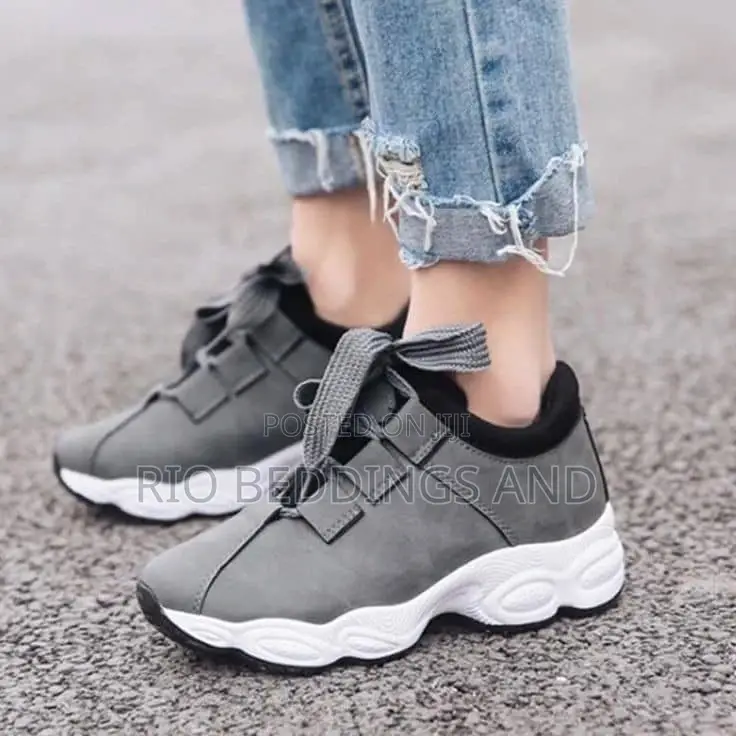 Ladies Sneakers Shoes / Gray, Pink, and Black