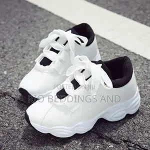Ladies Sneakers Shoes / Gray, Pink, and Black