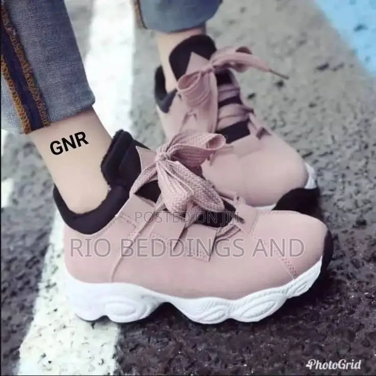 Ladies Sneakers Shoes / Gray, Pink, and Black