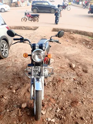 Bajaj Boxer 100 2025 Red