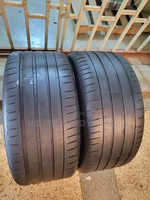 315 40 R21 Michelin Used but Still Good Tires Almost New.