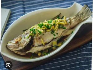 Fish Shaped Dinner Plate