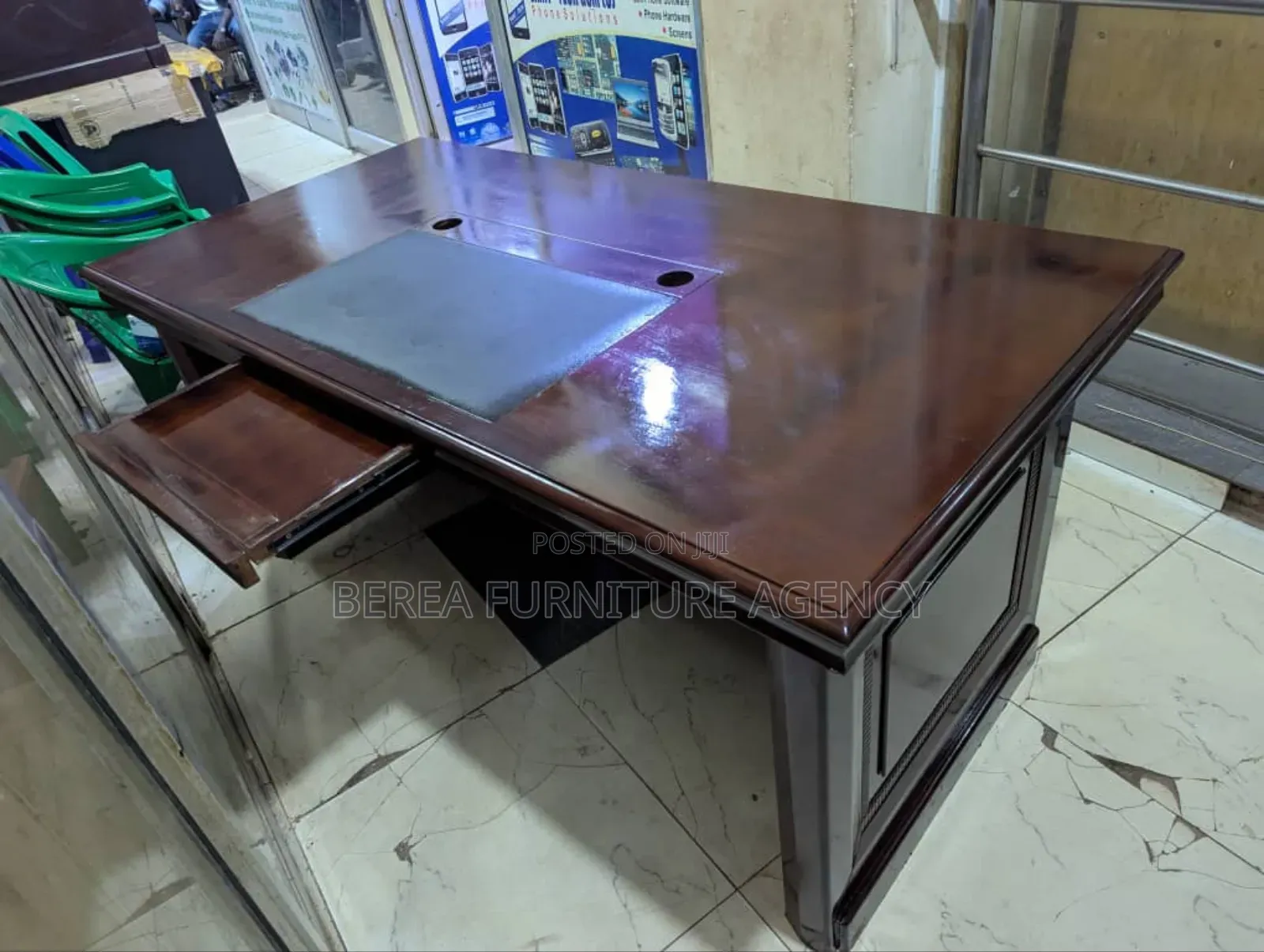 Executive Office Desk 1.8 Meters