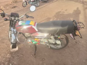 Bajaj Boxer 100 2016 Red