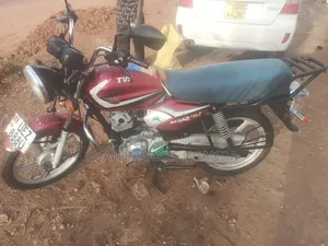 TVS HLX 125 2018 Red
