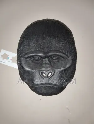 Photo - Gorilla Face Wooden Art Sculpture Decoration