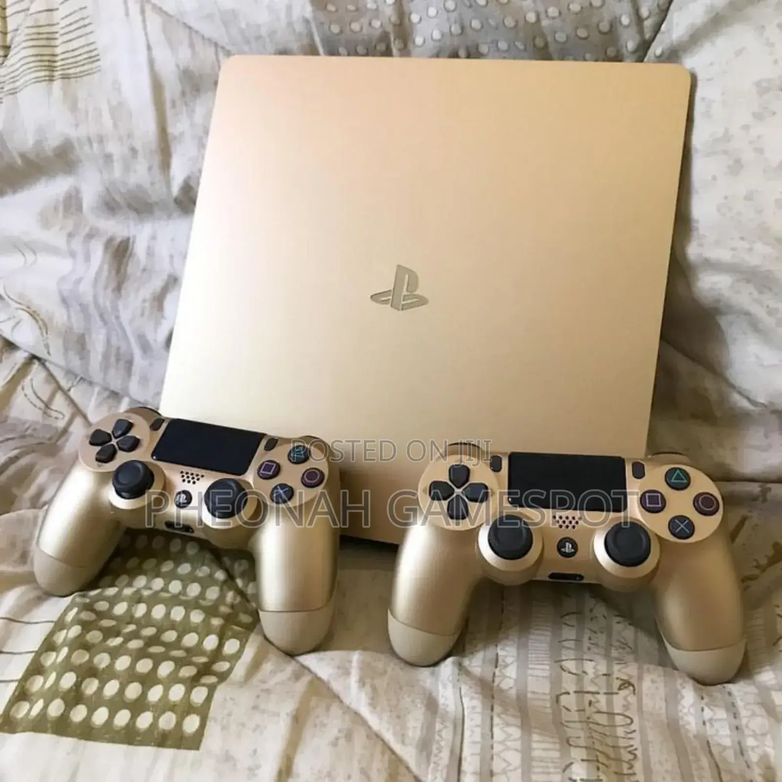 Playstation 4 Slim. Chipped With 12 Games and 2 Controllers