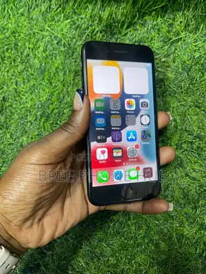 Apple iPhone 7 32 GB Black
